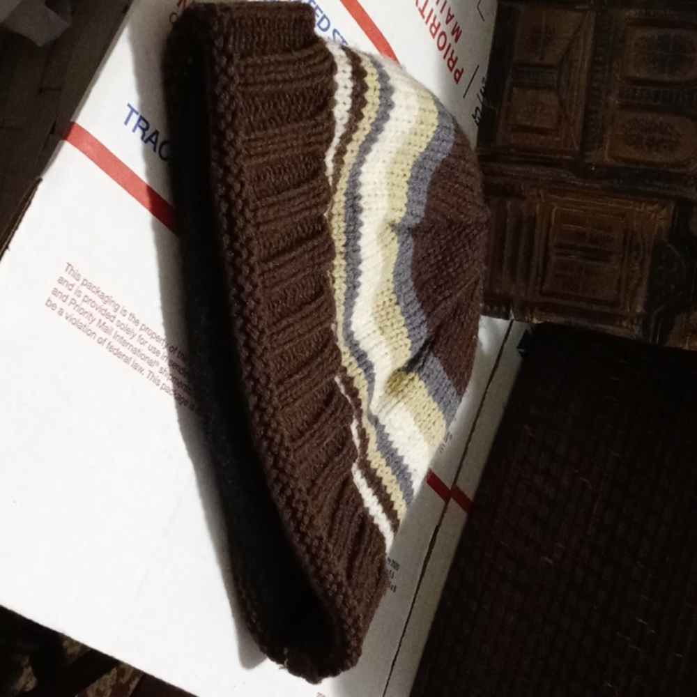 🎁🌃JOHN KENT CLASSIC BEANIE 🎆🏫